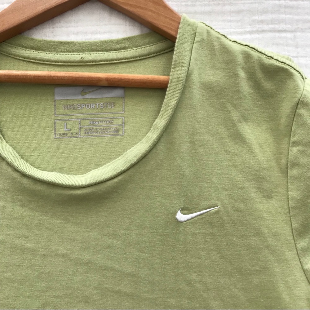 Green Nike Sports Tee 🌵